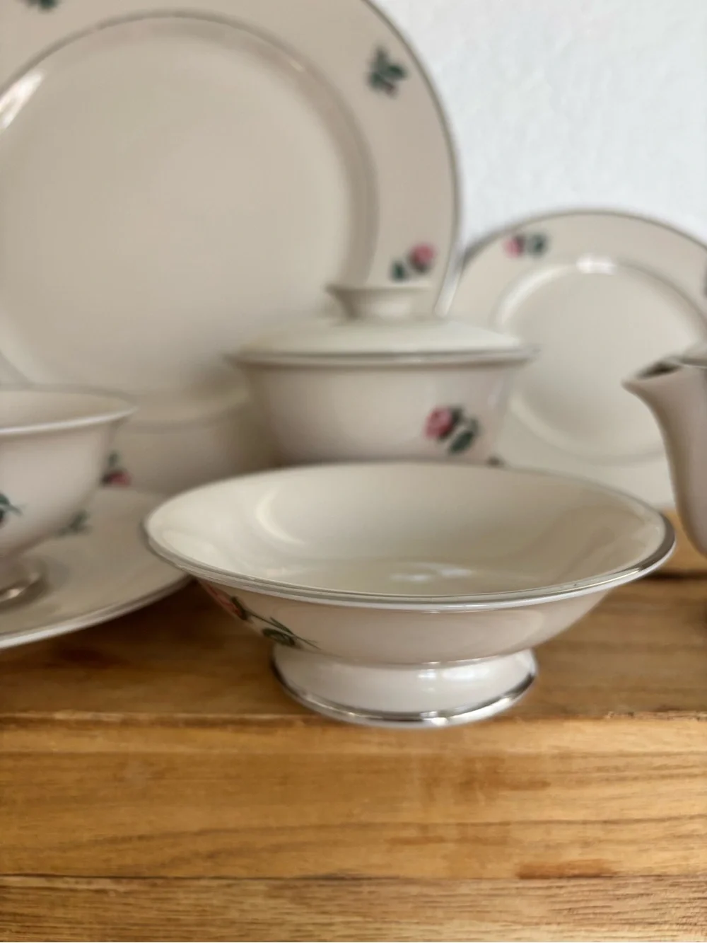 Vintage Fleetwood China Sweetheart Rosebud 22Pc Dinnerware Set Platinum Trim MCM